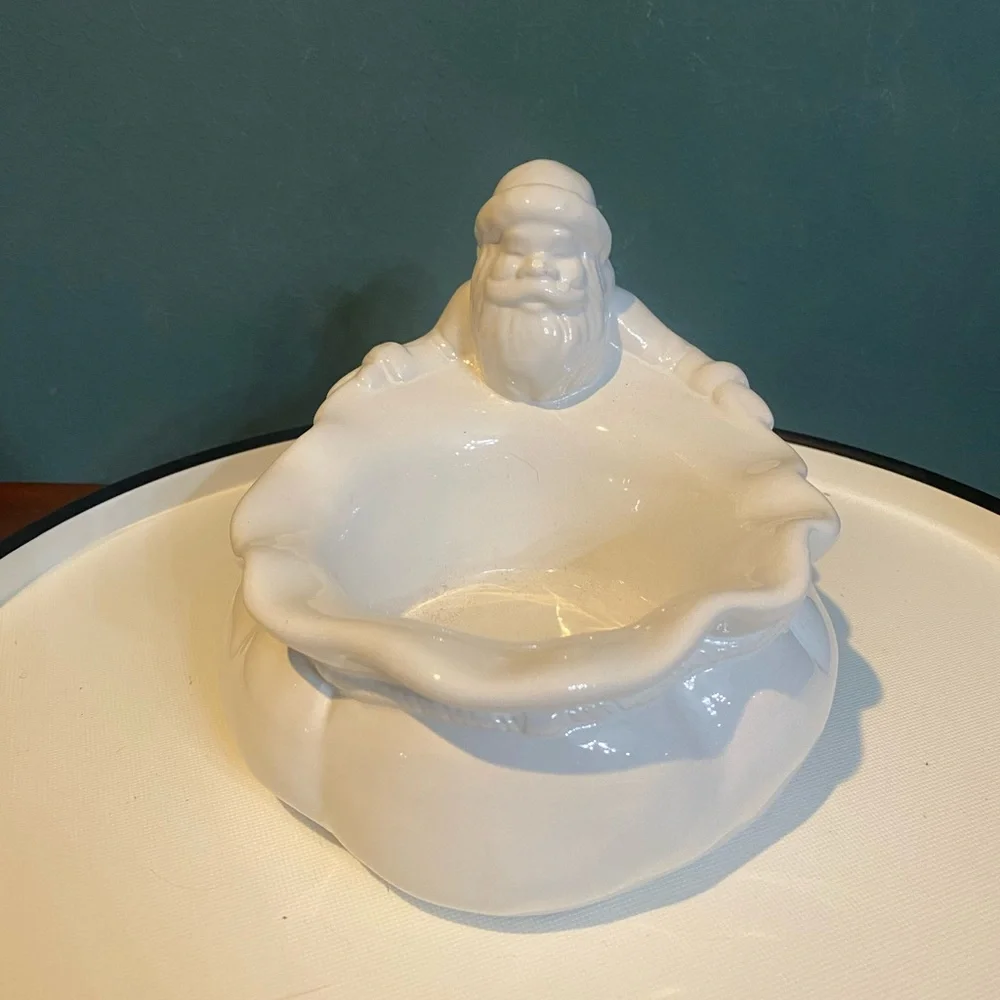 Williams Sonoma Santa Candy Bag Sack Dish Candy/Serving/Planter White Ceramic